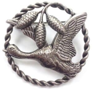 Odznak kačka, kruh, šišky